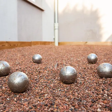 Cerf - Prive, Climatisation, Sauna, Borne D'arcade, Babyfoot